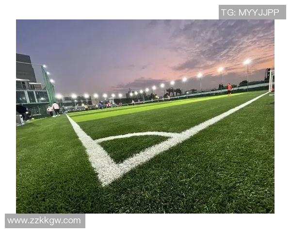 从绿茵到人生赛场足球巨星名言点燃奋斗激情之路